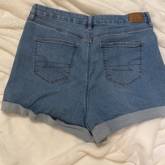 American Eagle Curvy Mom Shorts - Picture 4 of 4